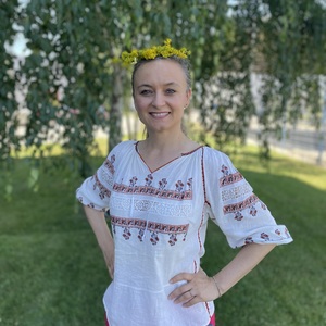 Iulia Stoenica's avatar
