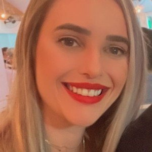 Karina Fraga's avatar
