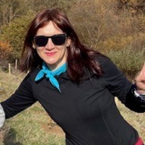Alina Mican's avatar